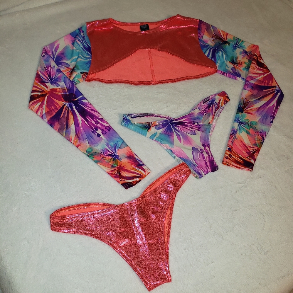 FRW Bundle of a Long Sleeve Shrug & 2 Low-Cut Bottoms